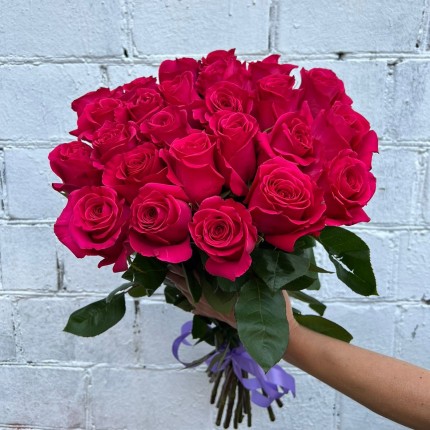 Букет из розовых роз с доставкой  в Кабанск